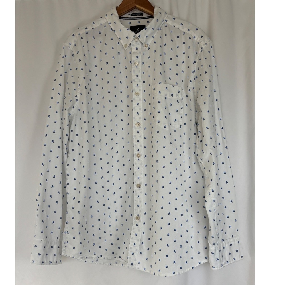 American Eagle Mens XL White Blue Chevron Print Seriously Soft Cotton Shirt XL